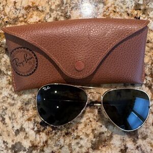 Ray-Ban RB3025 Aviator Classic sunglasses
